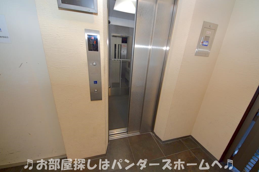 エレベーター付き